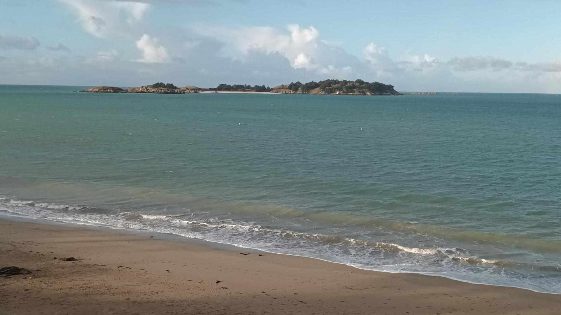 La Ville Es Colins Beaussais Sur Mer Exterior photo